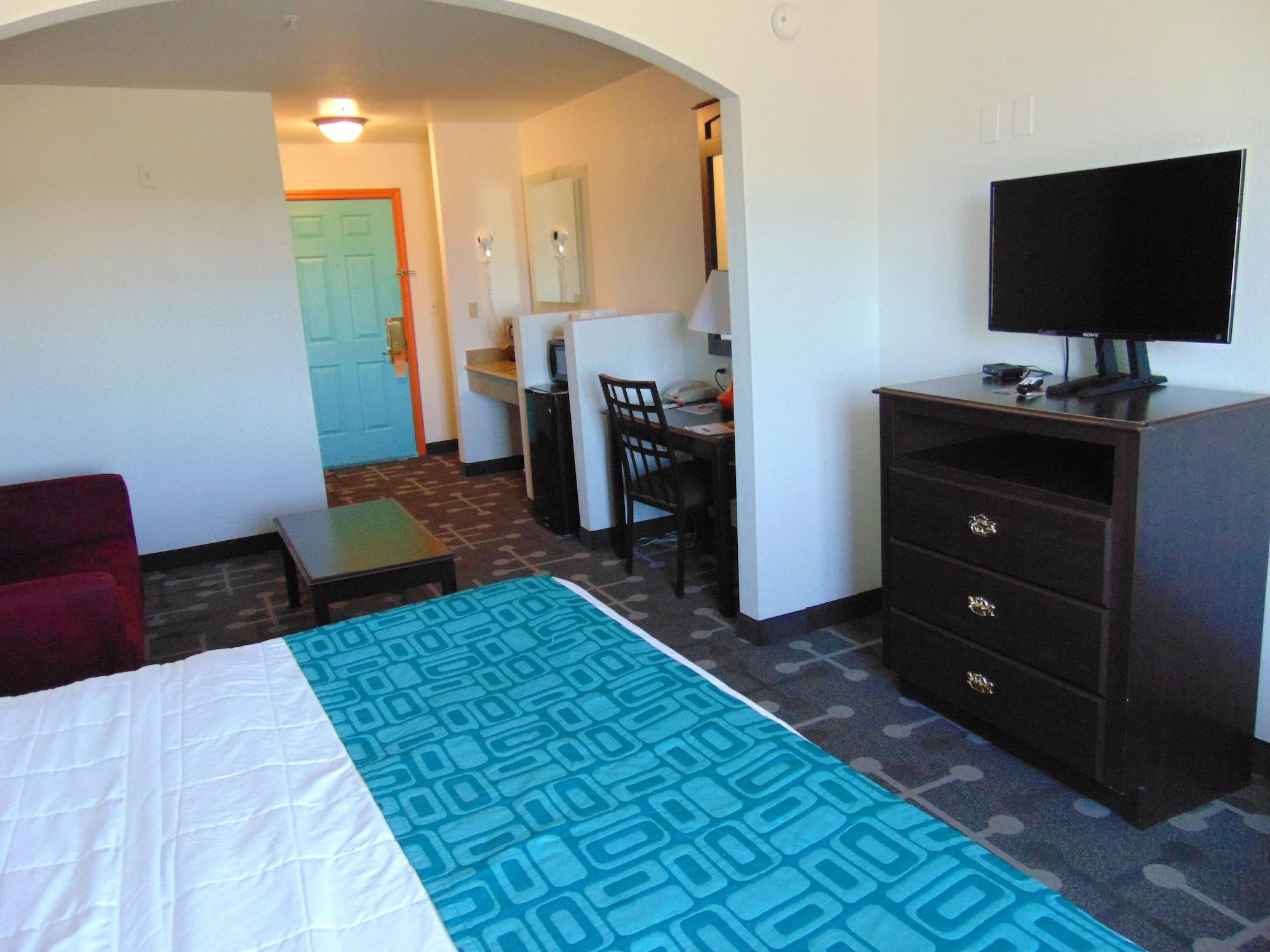 Howard Johnson By Wyndham Lubbock Tx Екстер'єр фото