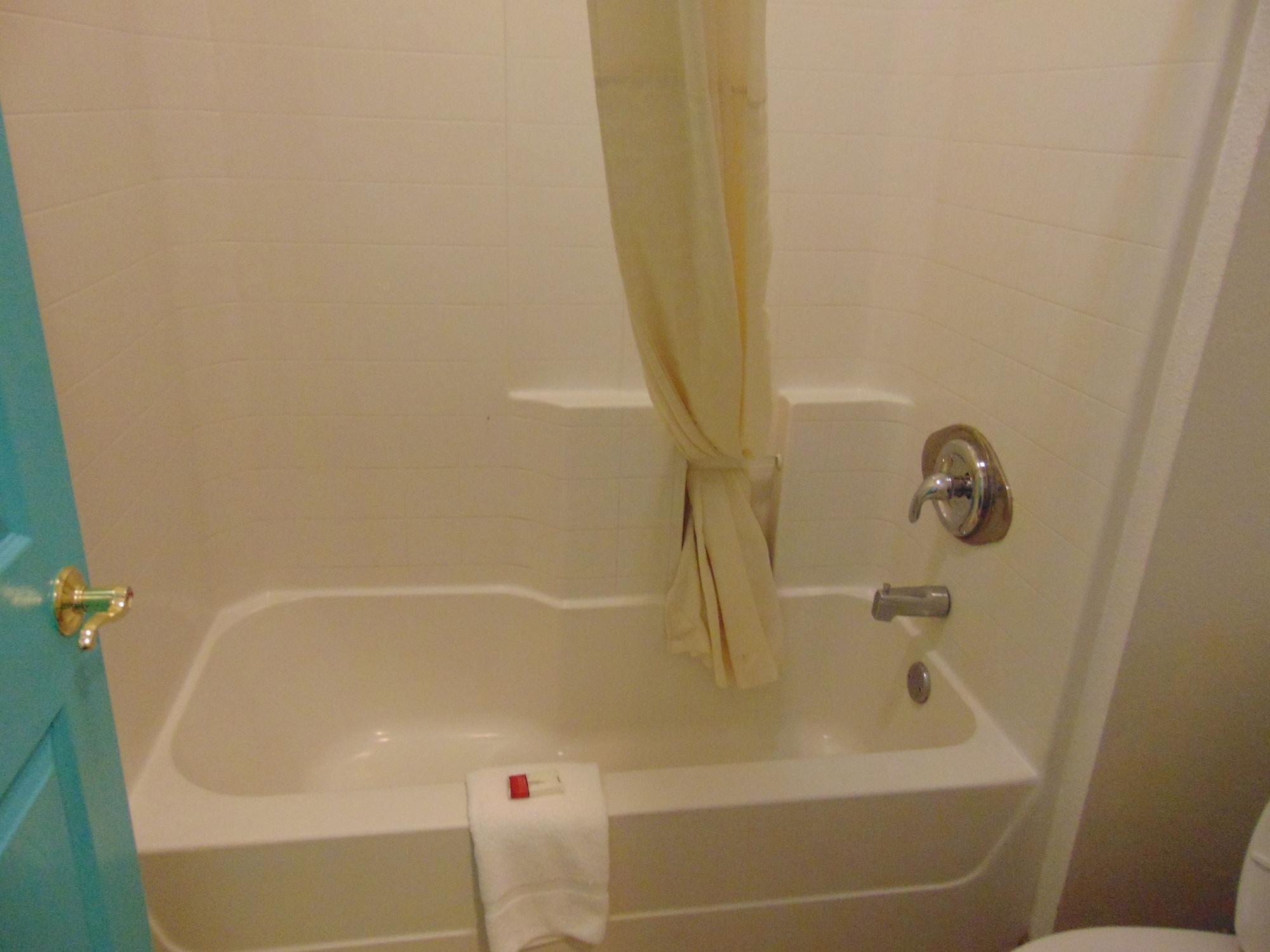 Howard Johnson By Wyndham Lubbock Tx Екстер'єр фото