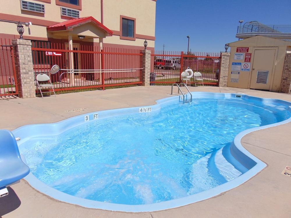 Howard Johnson By Wyndham Lubbock Tx Екстер'єр фото