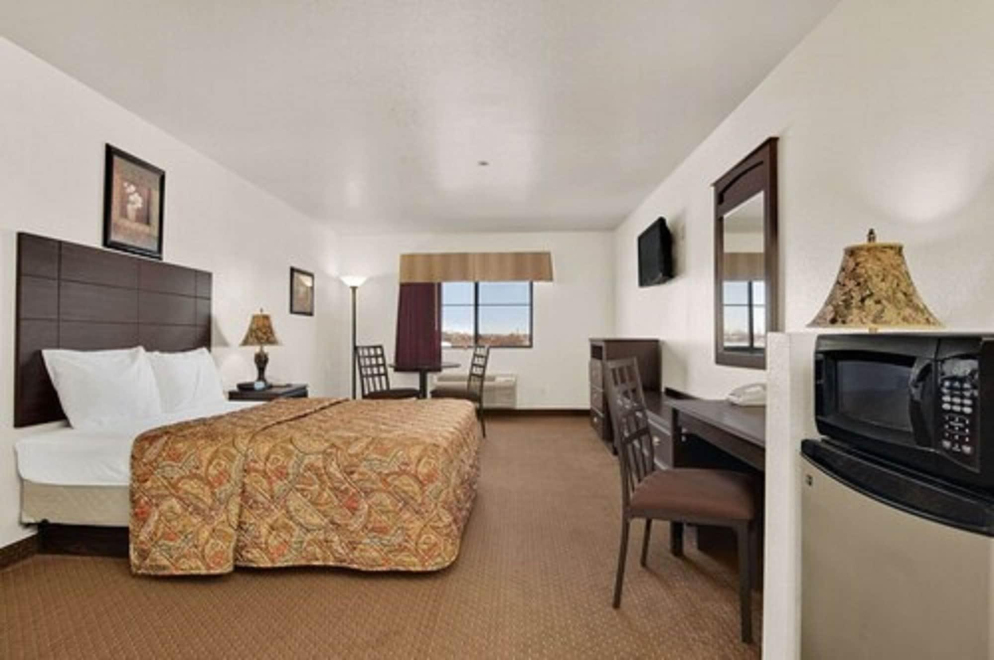 Howard Johnson By Wyndham Lubbock Tx Екстер'єр фото