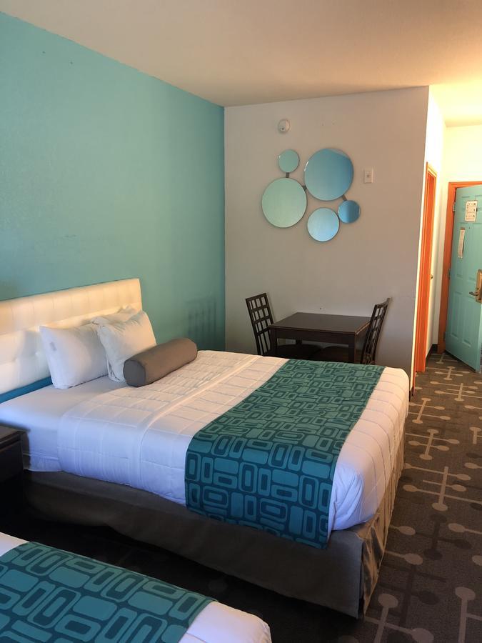 Howard Johnson By Wyndham Lubbock Tx Екстер'єр фото